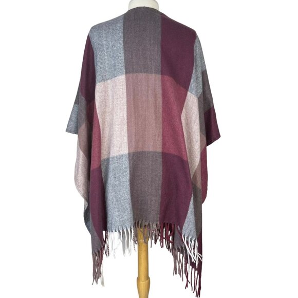 Woolrich Cape Shawl Sweater Soft Multicolor Pink Plaid Fringe Detail Size OS - Picture 2 of 7